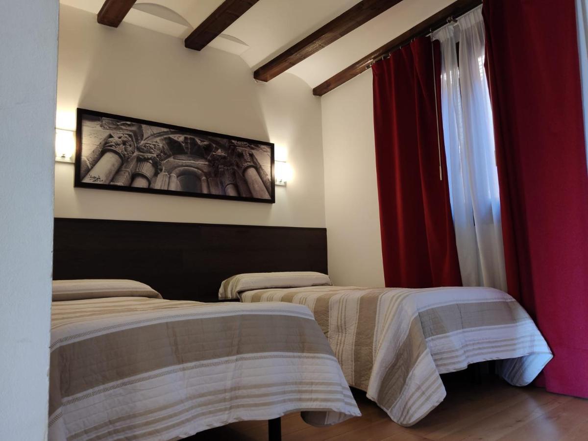 Hotel Rey Sancho Navarrete Eksteriør billede