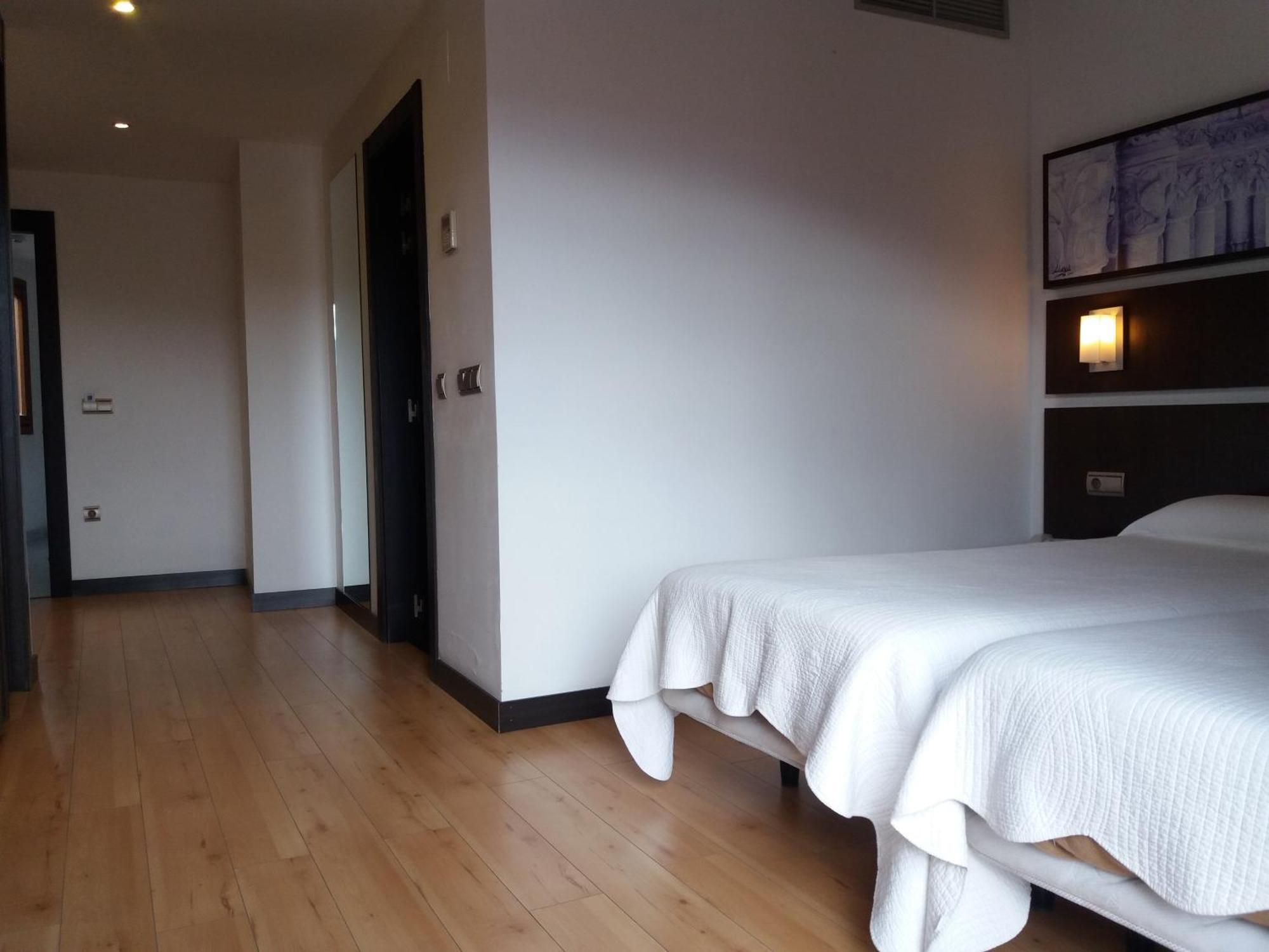 Hotel Rey Sancho Navarrete Værelse billede