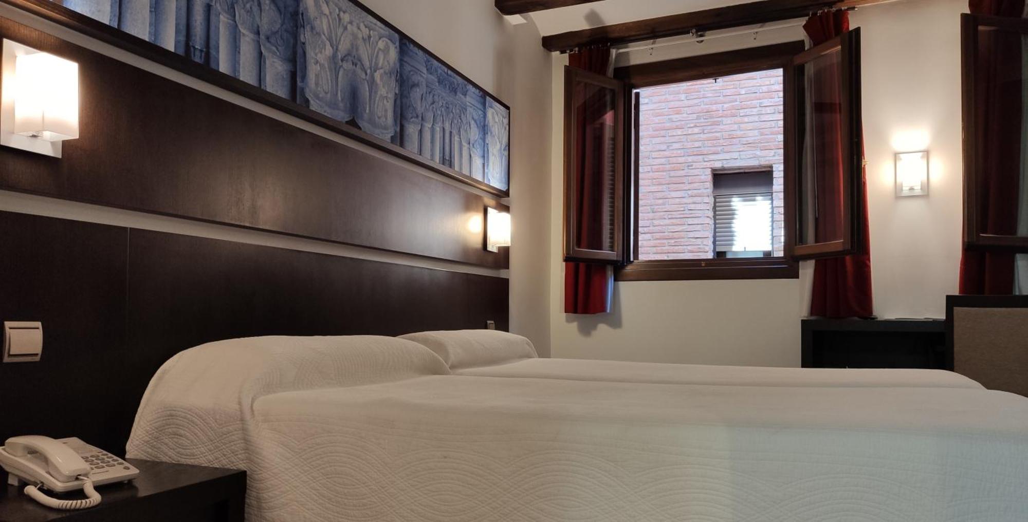Hotel Rey Sancho Navarrete Værelse billede